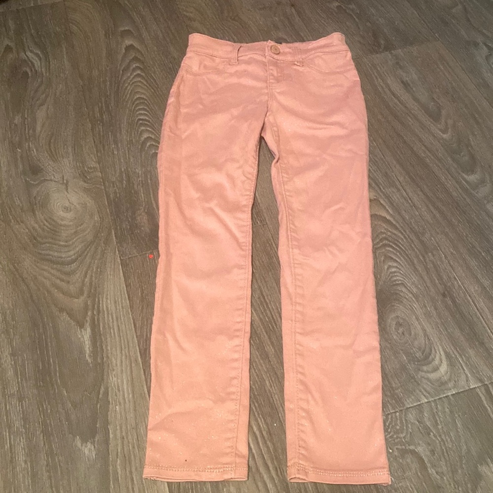 Cute glittery jean to wear.